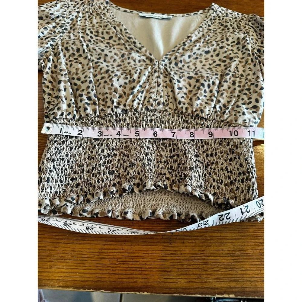 Abercrombie & Fitch Leopard Print Smocked Waist V-Neck Crop Top Tan Black XS